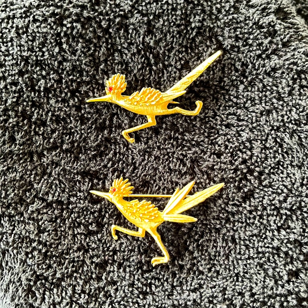 Beautiful Vintage Pair of Boucher Roadrunner Brooches Signed and Numbered
